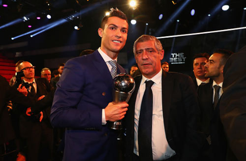 Ronaldo và năm &#34;Vàng&#34; 2016: Công lớn từ hai &#34;sư phụ&#34; - 2