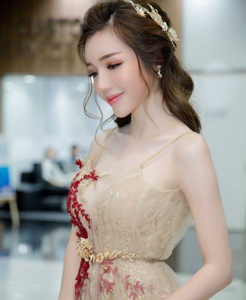 Elly Trần khiến fan ngỡ ngàng với ảnh gái quê thứ thiệt - 11