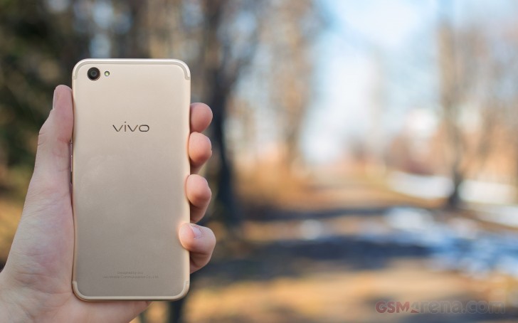 Vivo V5 Plus: Điện thoại tầm trung, chất lượng "hảo hạng"