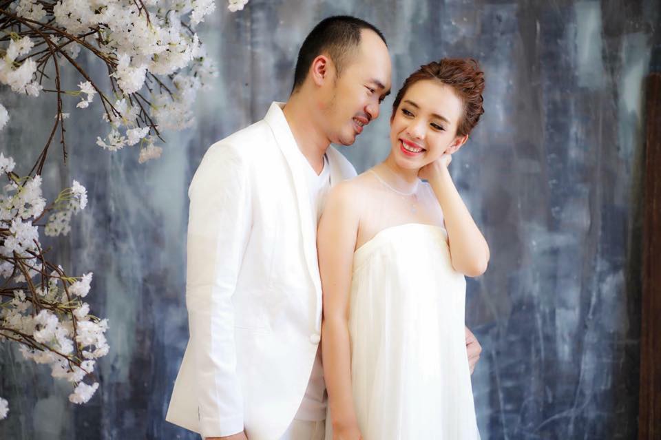 "Mắt tròn mắt dẹt" vì vẻ gợi cảm đời thường của hoa hậu hài Thu Trang - 9