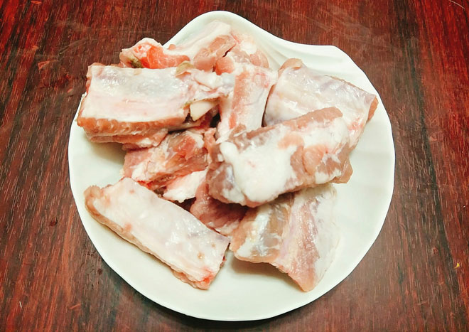 Sườn rim mật ong sánh vàng, thơm ngon khiến chồng con gắp lia lịa - 3