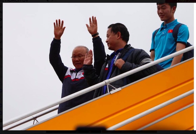 Hình ảnh U23 Việt Nam về nước ngập tràn Facebook - 2