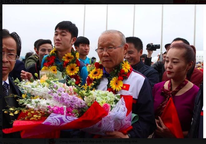 Hình ảnh U23 Việt Nam về nước ngập tràn Facebook - 8