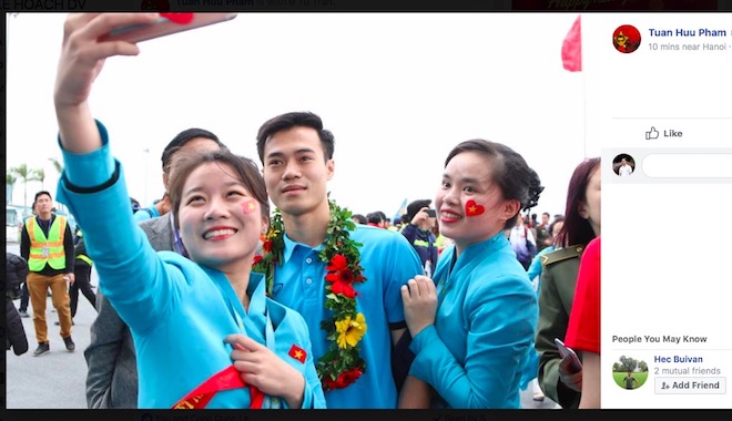 Hình ảnh U23 Việt Nam về nước ngập tràn Facebook - 9