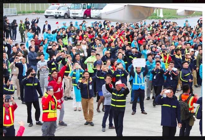 Hình ảnh U23 Việt Nam về nước ngập tràn Facebook - 11