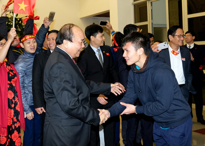 Thủ tướng gặp U23 Việt Nam: "Chưa bao giờ chờ đợi lâu đến thế" - 2