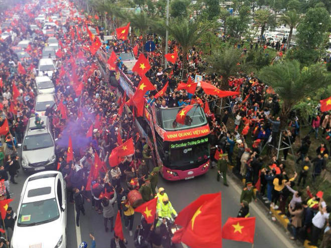 Thủ tướng gặp U23 Việt Nam: "Chưa bao giờ chờ đợi lâu đến thế" - 3