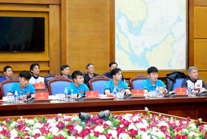 Thủ tướng gặp U23 Việt Nam: "Chưa bao giờ chờ đợi lâu đến thế" - 5
