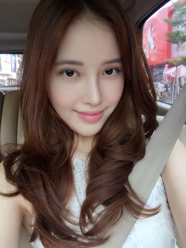 Em gái Mai Phương Thúy có màn "lột xác" xinh hơn hoa gây bất ngờ - 4