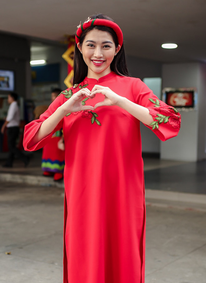 Hà Hồ tươi rói trước thông tin sắp cưới Kim Lý - 9