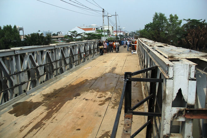Khắc phục “thần tốc” cầu Long Kiểng sập do xe tải "đè" ở Sài Gòn - 2