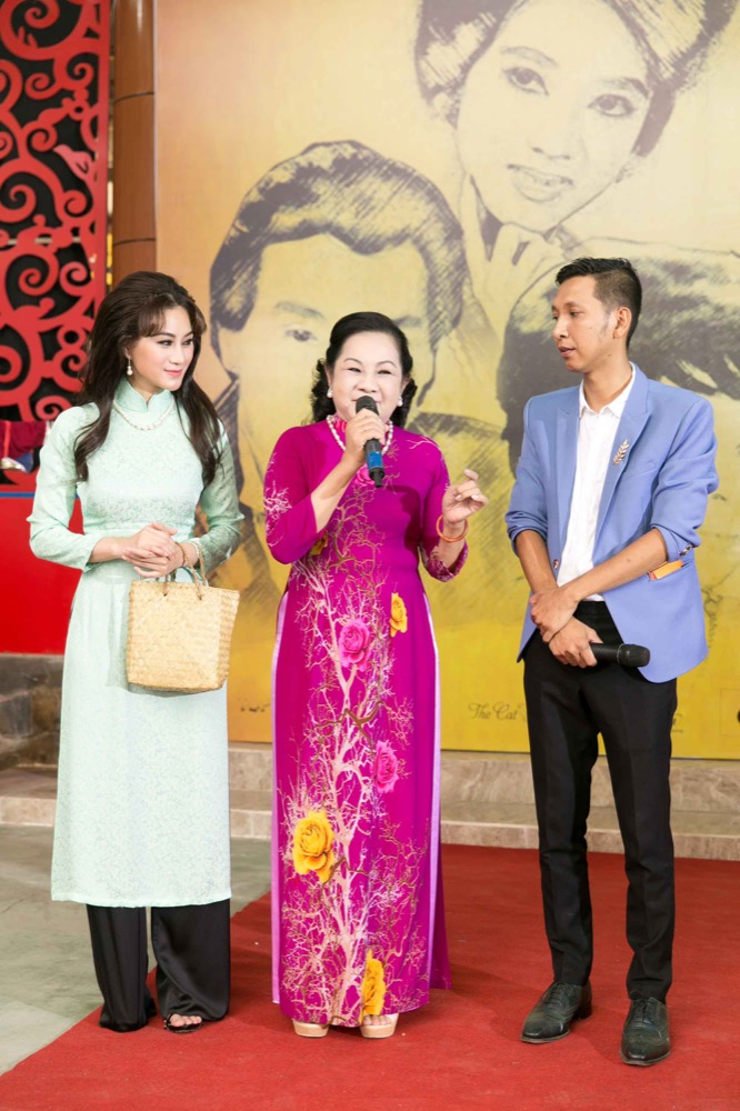 Huy Khánh chúc Tết và tặng quà nghệ sĩ ở Viện dưỡng lão - 7