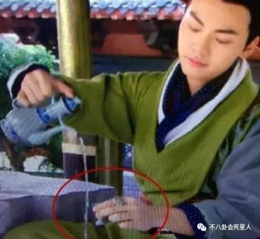 Sao bị cận thị đóng phim gây nên bao chuyện dở khóc dở cười - 2