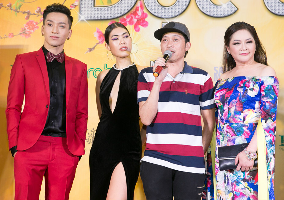 Hoài Linh xin lỗi vì mặc xuề xòa dự công chiếu phim Tết - 3