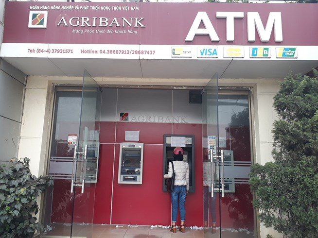 ATM quá tải, cãi lộn vì không rút được tiền tiêu Tết - 6