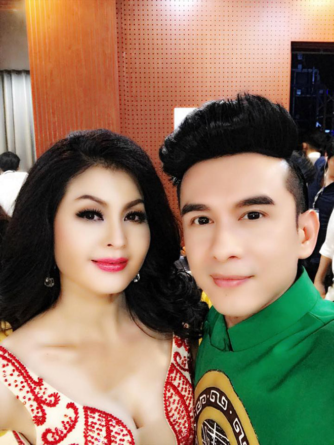 Diễn viên Yến Vi: "Tôi tranh thủ ăn Tết trong lúc chạy show" - 3