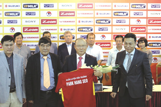 Bóng đá Việt Nam: Từ "mơ vàng" đến "mơ vàng" - 2
