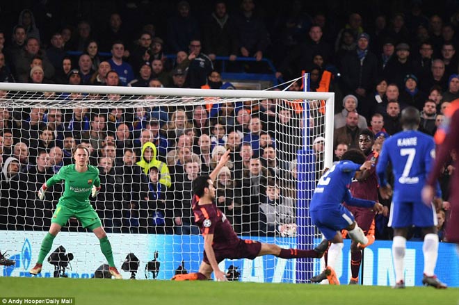 Messi khuất phục Chelsea: Siêu nhân phá "lời nguyền" - 5