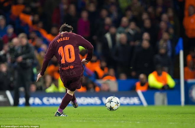 Messi khuất phục Chelsea: Siêu nhân phá "lời nguyền" - 9