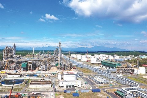 Cổ phiếu lọc dầu Dung Quất tăng kịch trần ngày chào sàn, giới đầu tư săn đón - 1