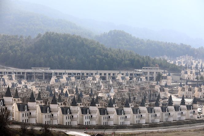 Xót xa "làng biệt thự" 200 triệu đô tuyệt đẹp bị bỏ hoang 5 Xót xa