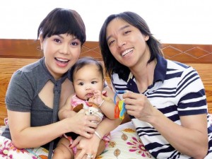 Ông xã điển trai và cưng vợ của danh hài Việt Hương