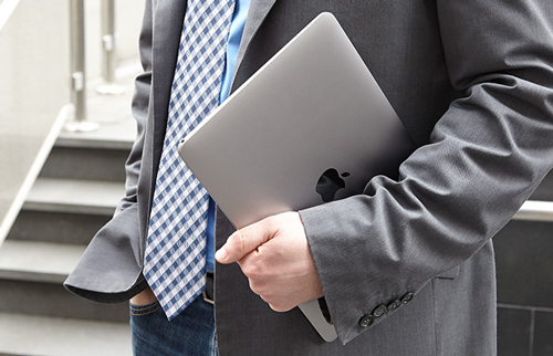 Tam tấu MacBook, MacBook Air và MacBook Pro đọ sức mạnh