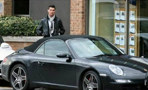 Định giá dàn xế khủng của chân sút Cristiano Ronaldo - 8