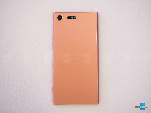 Ngắm Sony Xperia XZ Premium màu hồng Bronze mới
