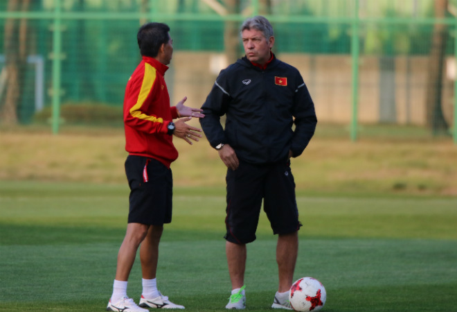 U20 Việt Nam: "Đàn em" Công Phượng băng chân tập cực sung - 9