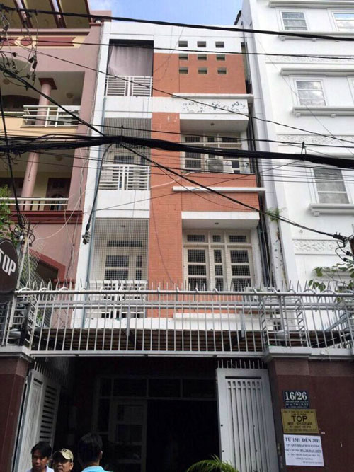 Đột kích ổ mại dâm nam, phát hiện cả chục khách “làng chơi” đang thoát y - 4