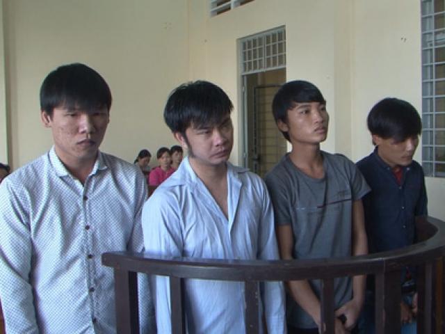 Bé gái 15 tuổi sinh con, 4 thanh niên vào tù