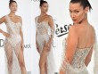 Kiều nữ "hot" nhất Hollywood mặc váy trong suốt gây sốc
