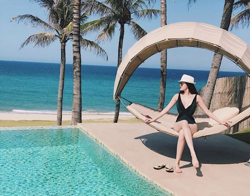 Bảo Thy mặc bikini nhảy nhót giỡn sóng khiến anh em muốn "phi ra biển" - 3