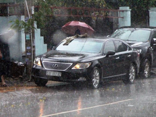 Nghi án đập cửa ô tô, trộm bọc tiền 5 tỷ đồng ở Sài Gòn
