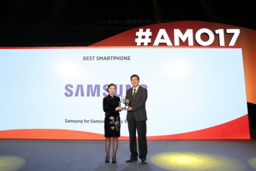 Samsung Galaxy S8 và S8+ giật giải “Smartphone xuất sắc nhất”