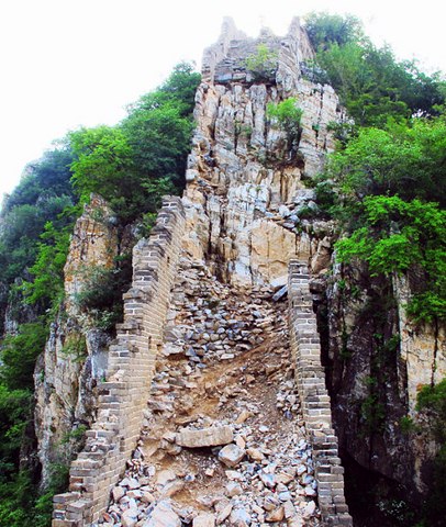 Ảnh: Người TQ phá tan 1/3 Vạn Lý Trường Thành thế nào - 8