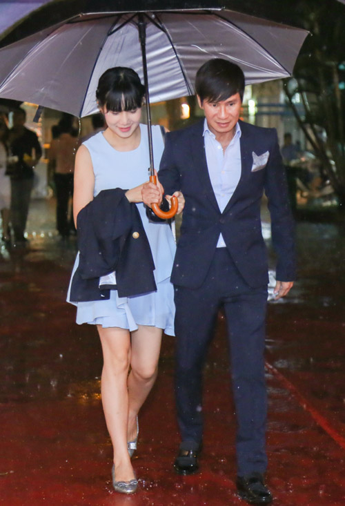 Vắng Hari Won, Trấn Thành lẻ loi xuất hiện giữa bão scandal - 5