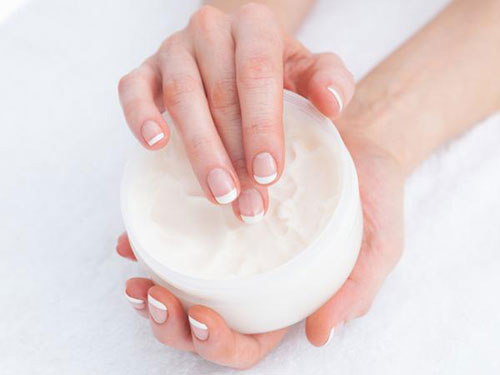 6 bước làm sạch móng tay mỗi ngày chị em nên biết - 7