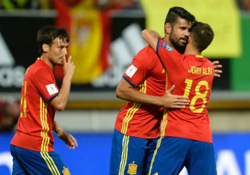 Tây Ban Nha: Đặt móng từ những viên gạch bỏ đi - 1