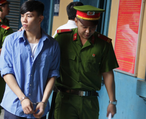 Giết người từ ly rượu mời bị từ chối - 1