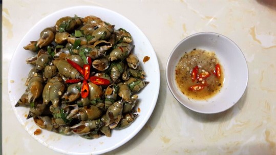 Mê mẩn ốc cà na xào nước mắm tắc - 1