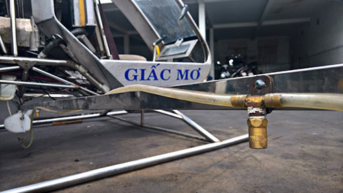 Cận cảnh máy bay vừa cất cánh của “hai lúa” Bình Dương - 2