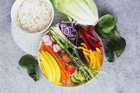 Những sáng tạo quyến rũ, đầy màu sắc của món nem cuốn - 3