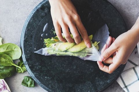 Những sáng tạo quyến rũ, đầy màu sắc của món nem cuốn - 6