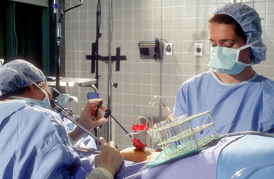 Mỹ: Bác sĩ lấy tinh trùng của mình thụ tinh cho 50 người - 3