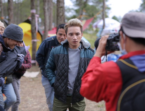 Phan Mạnh Quỳnh: 