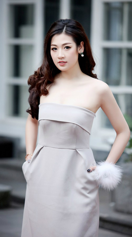 Á hậu Tú Anh ngày càng gợi cảm từ khi làm MC - 11