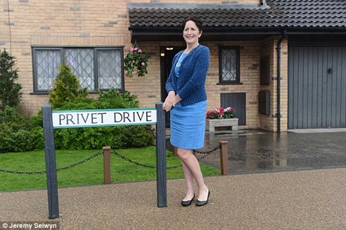 Nhà của phù thuỷ Harry Potter được rao bán 13,6 tỉ đồng - 11