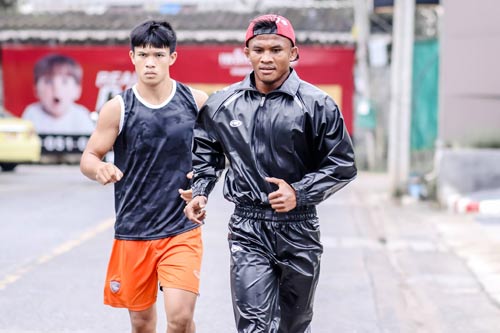 "Hoàng tử Muay Thái" tập điên cuồng chờ hạ nhà vô địch - 7